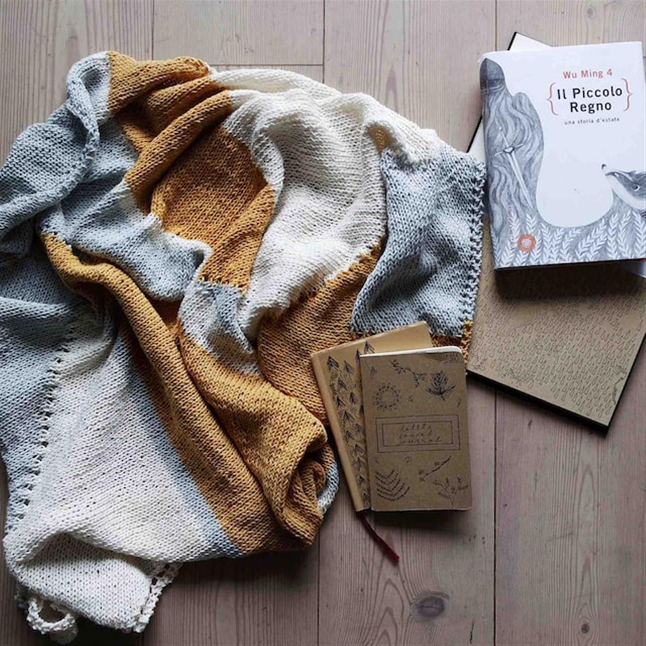 Sådan kan en kort cardigan forbedre din garderobe